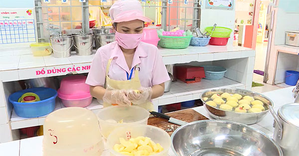 Tạp vụ nấu ăn cho trường mầm non tại Hưng yên